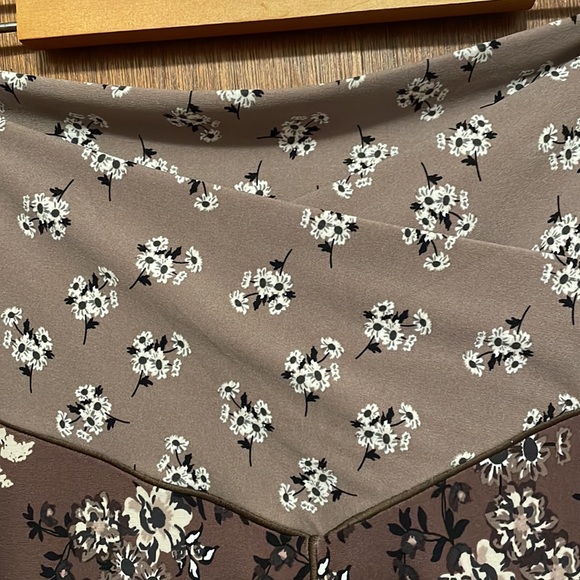 NWOT Aerie Offline Floral Crossover Waist Leggings - Picture 6 of 8